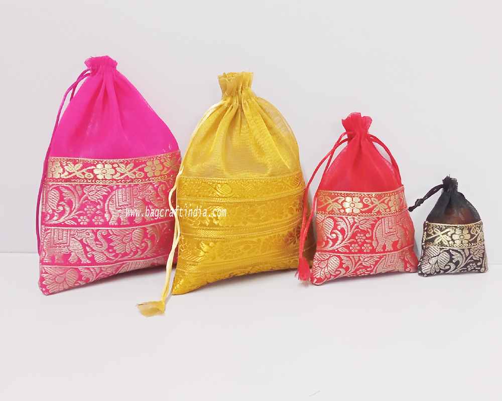 Amazon.com: Zerodeko 5pcs return gift book cover carrying organizer  buddhist altar bible gift bag storage silk brocade bags for jewelry  packaging Silk Scriptures ​Envelope container embroidered satin : Clothing,  Shoes & Jewelry